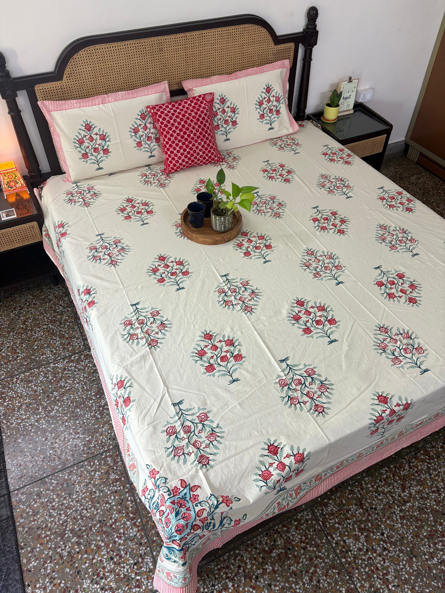 Zareen Pink - Flat I Fitted Bedsheet (108x108 Inches)