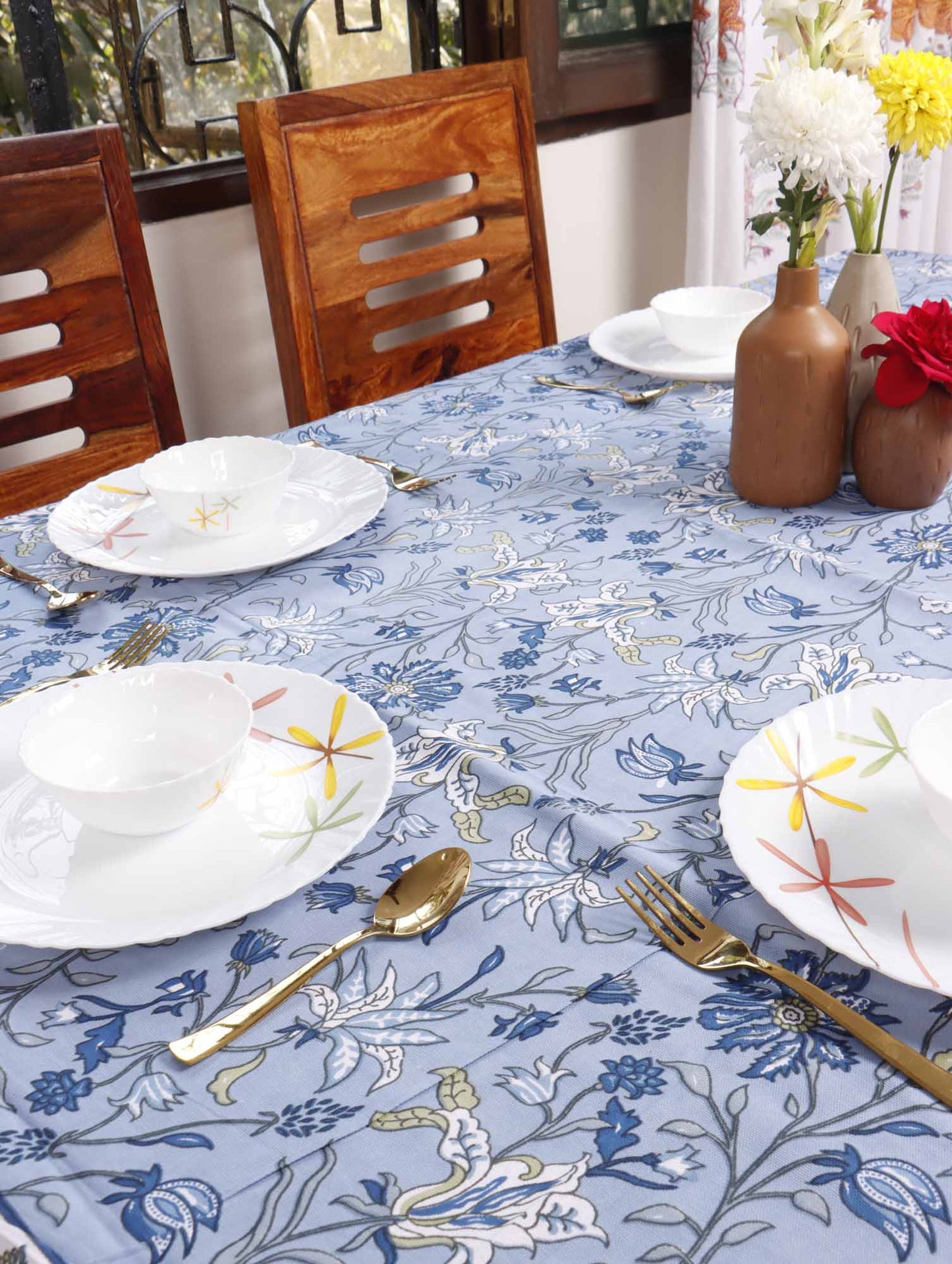 Vasanti - Six seater Dining Table Cover