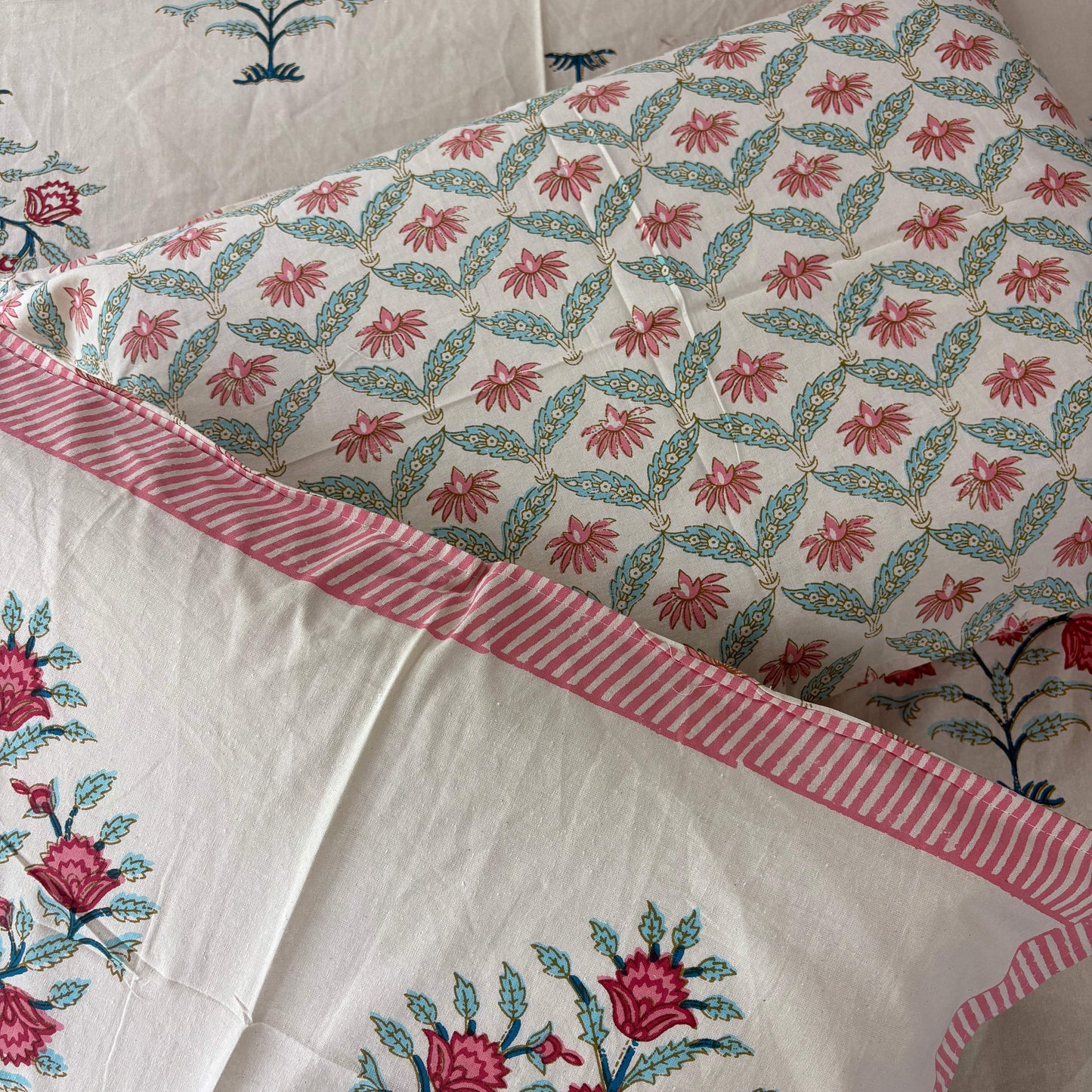 Zareen Pink - Flat I Fitted Bedsheet (108x108 Inches)