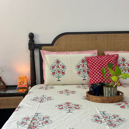 Zareen Pink - Flat I Fitted Bedsheet (108x108 Inches)