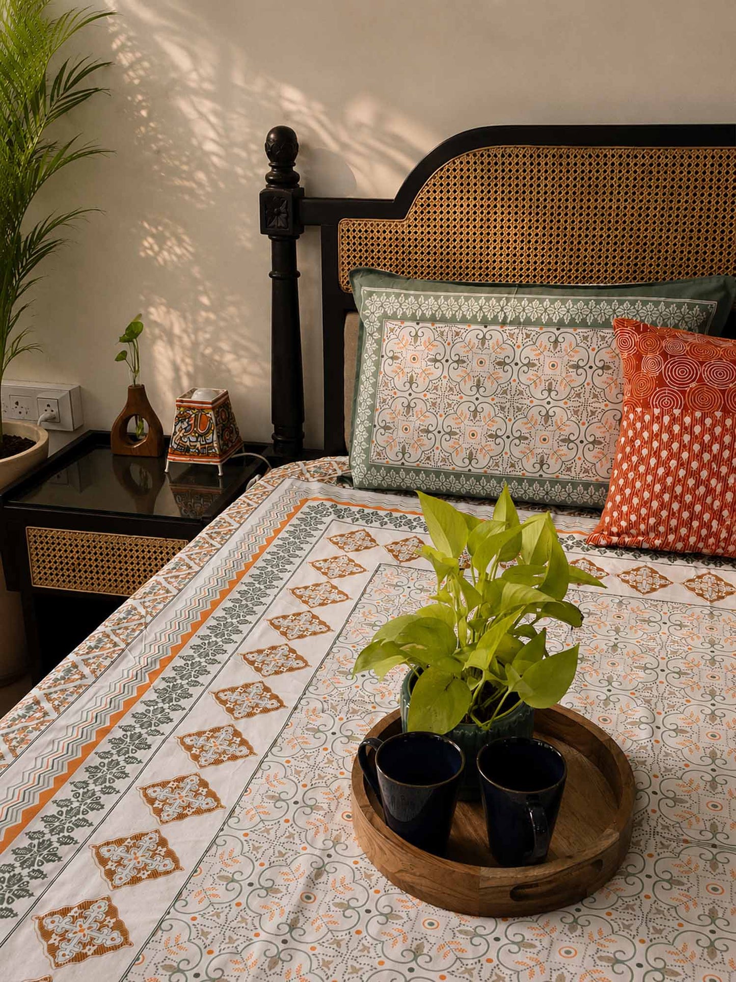Meghal - Green – Flat I Fitted Bedsheet (108x108 Inches)