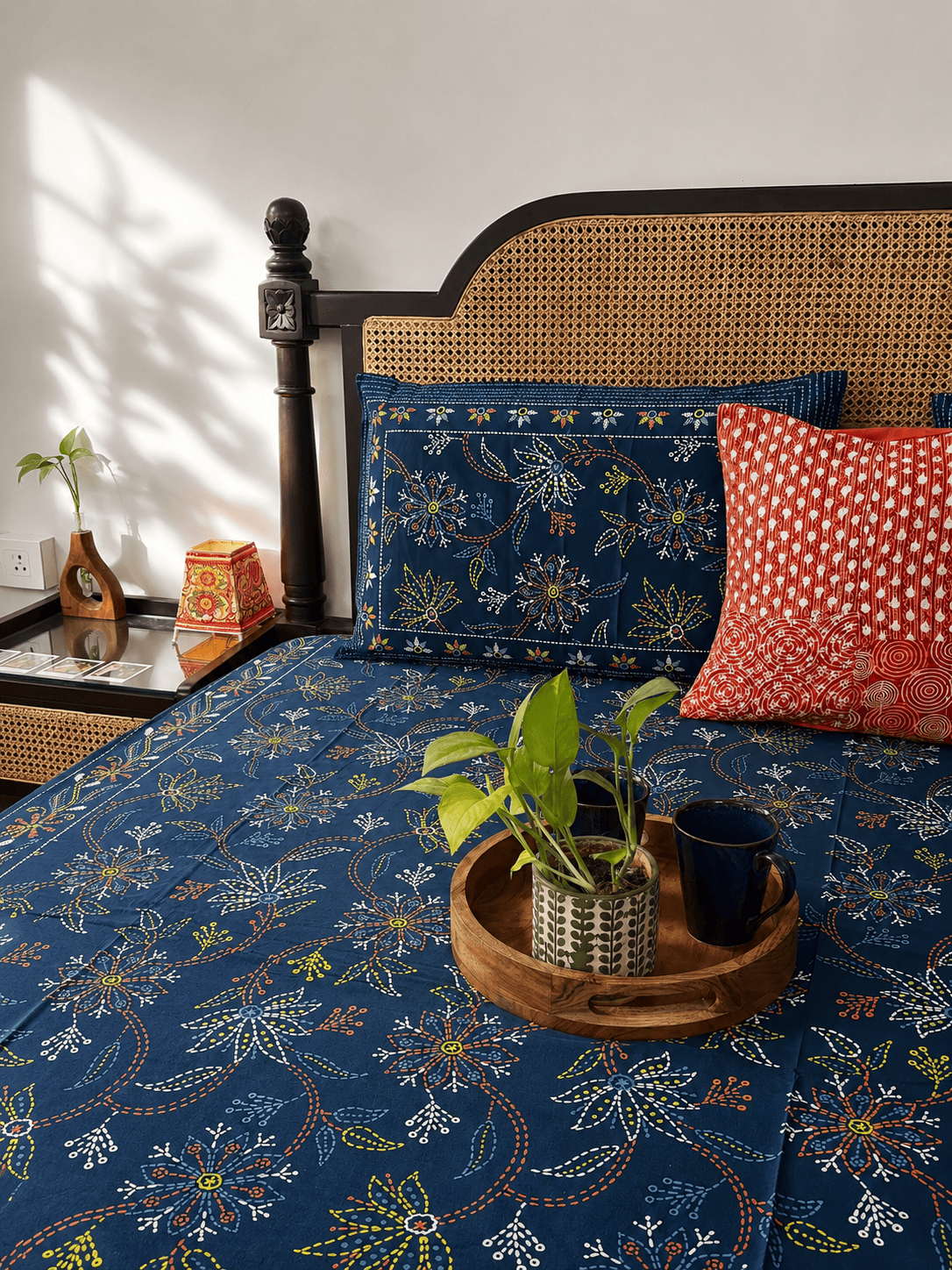 Kalamkari Rangeeli - Flat I Fitted Bedsheet (108x108 Inches)