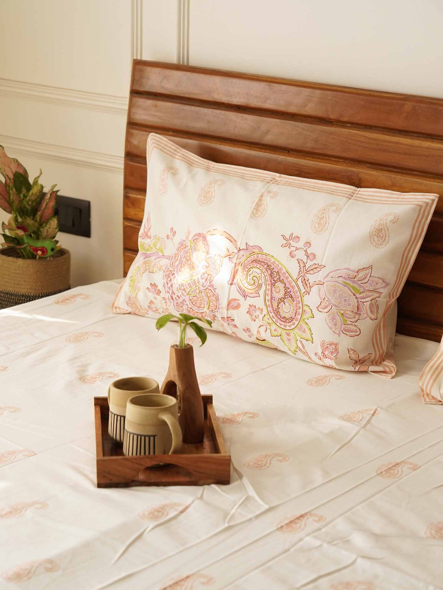 Jaal Peach   -  Bedsheet (108x108 Inches)