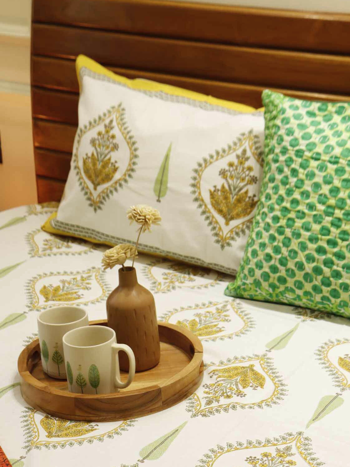 Ujala Yellow – Flat I Fitted Bedsheet (100x108 Inches)