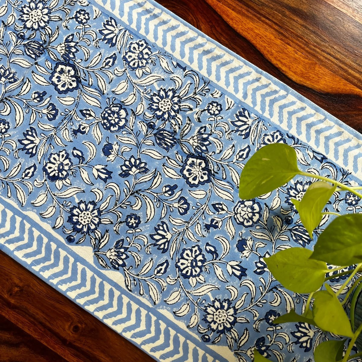 Ilahi - Table Runner