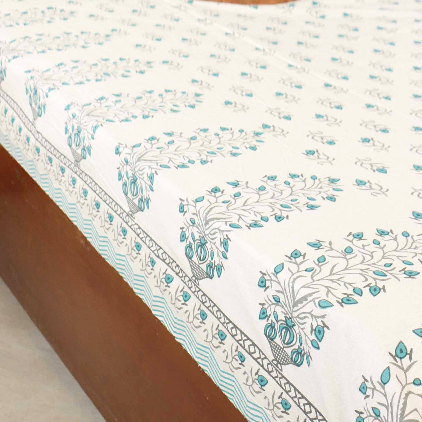Sadabahaar Blue  Flat I Fitted Bedsheet (90x108 Inches)