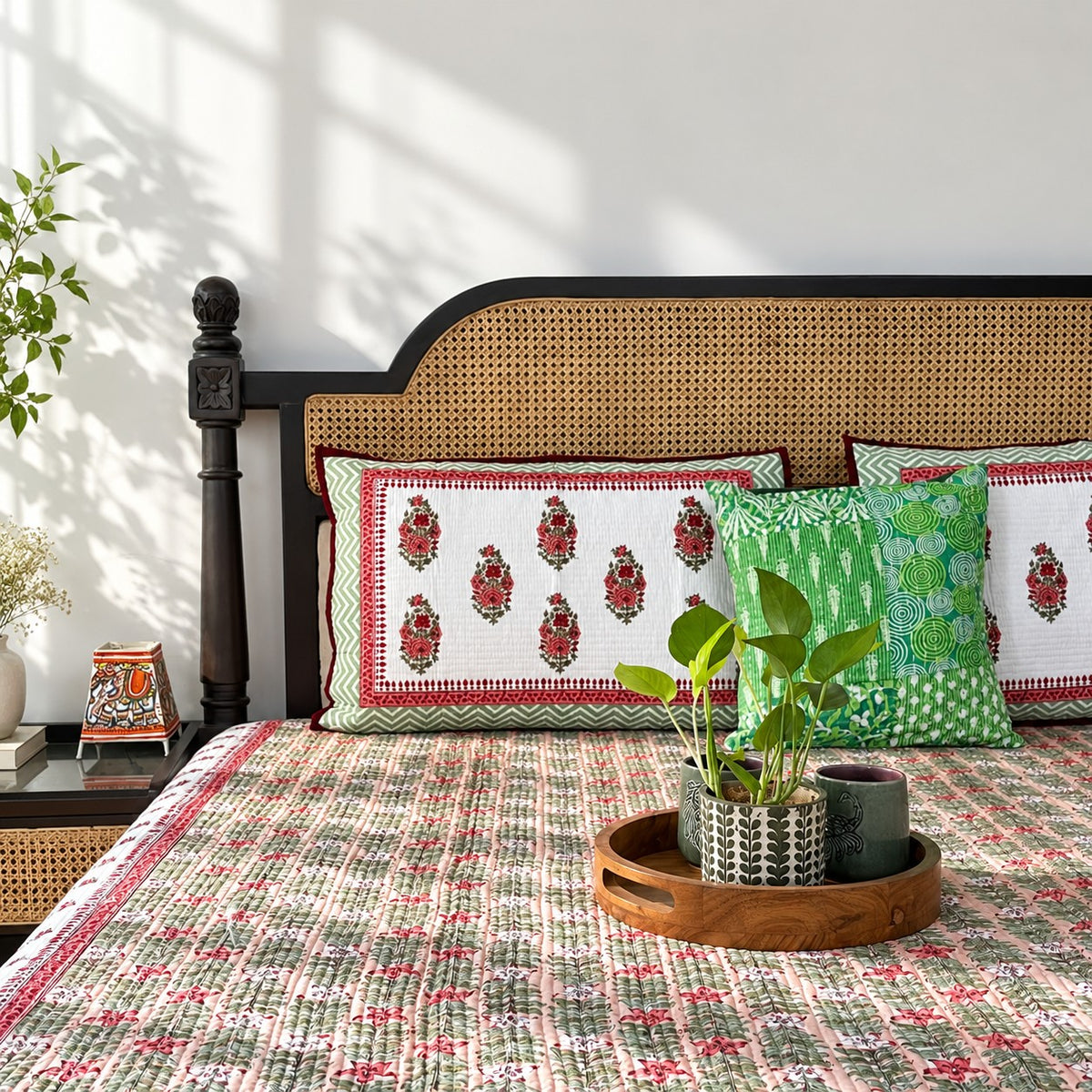 Anarkali Peach  - Quilted and Reversible Bedcover I Comforter