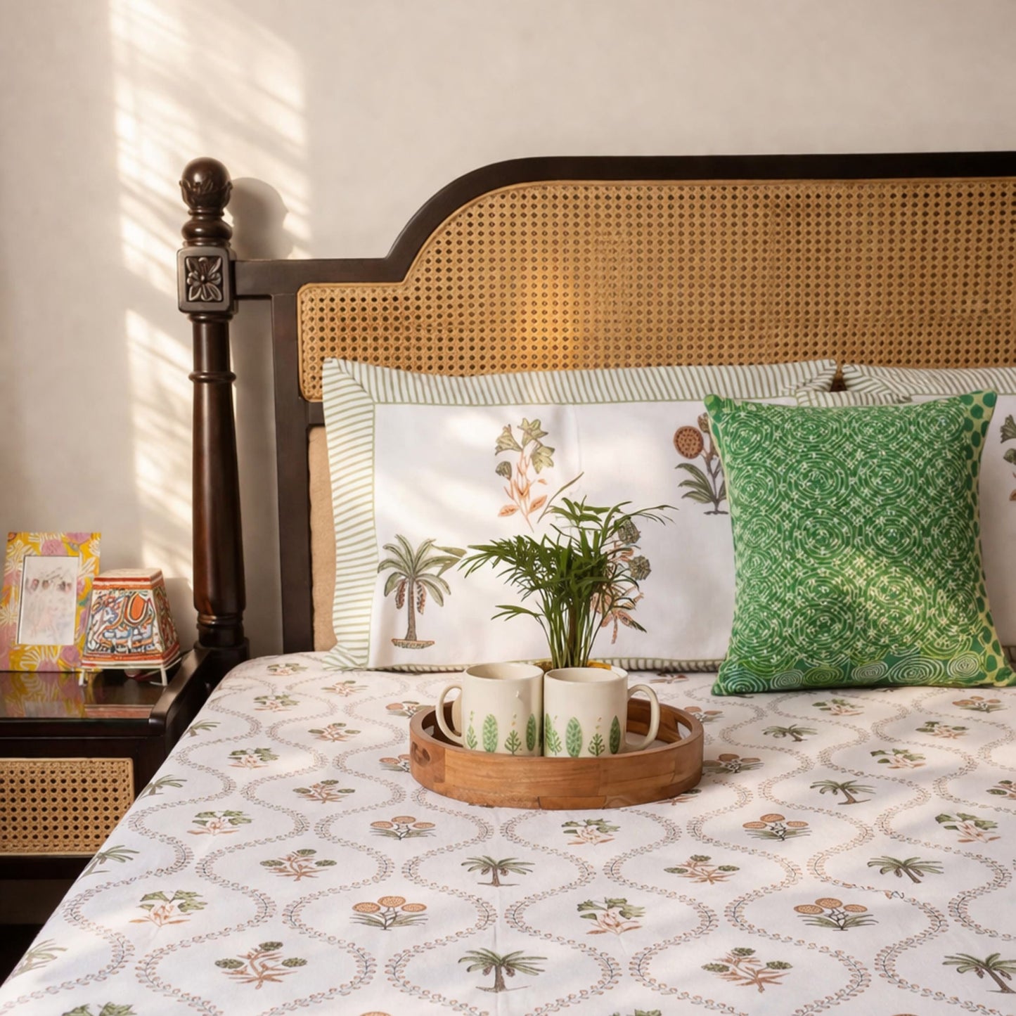 Sparsh – Flat I Fitted Bedsheet (90x108 Inches)