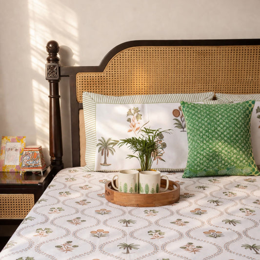 Sparsh – Flat I Fitted Bedsheet (90x108 Inches)
