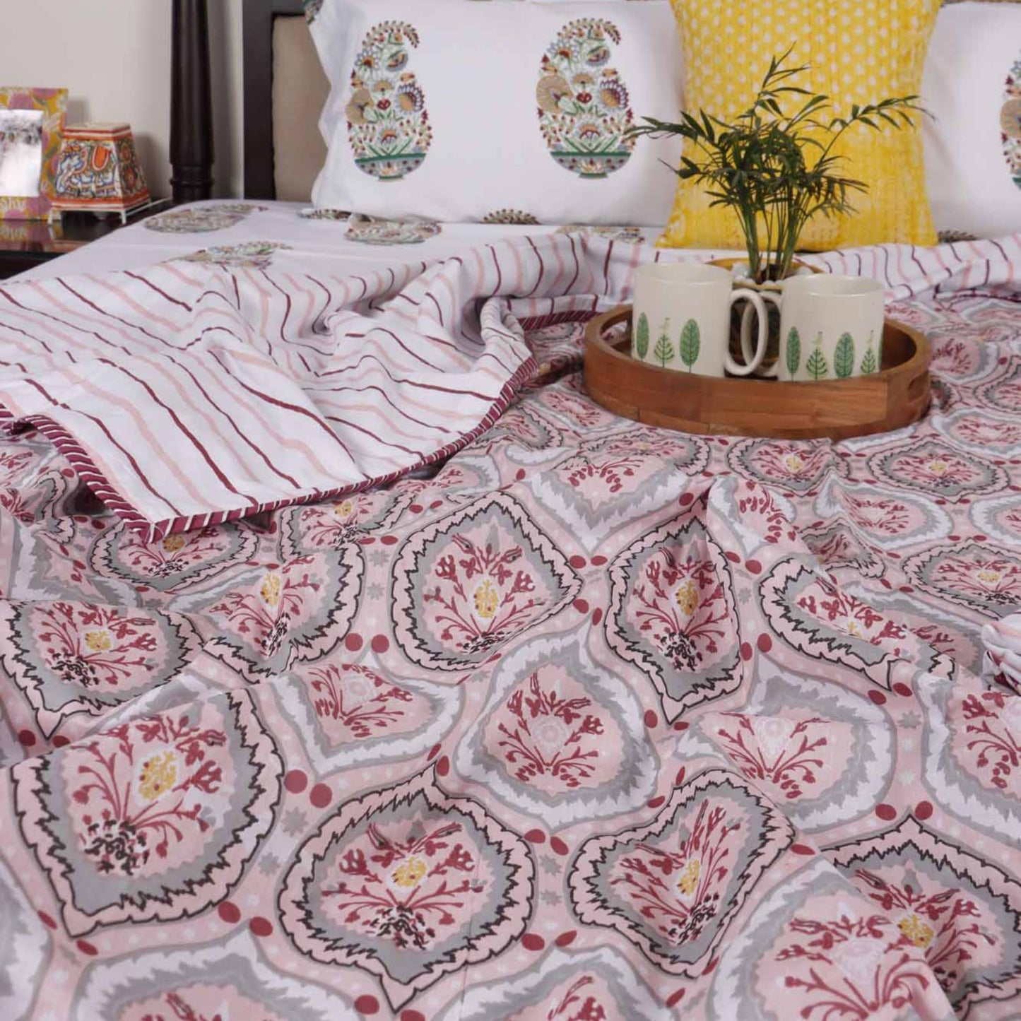 Pair of Single Bed Reversible Mul Dohar – Ruhaani Red