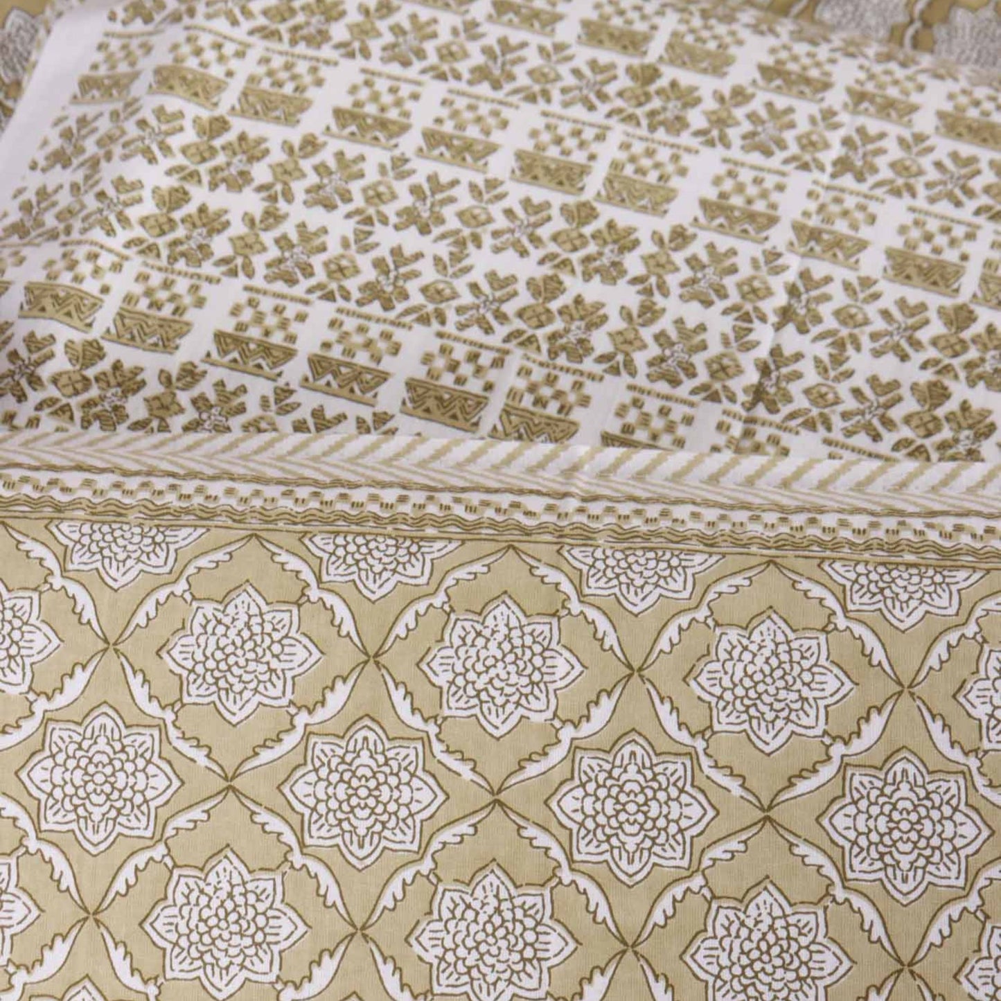 Mahir – Flat I Fitted Bedsheet (90x108 Inches)