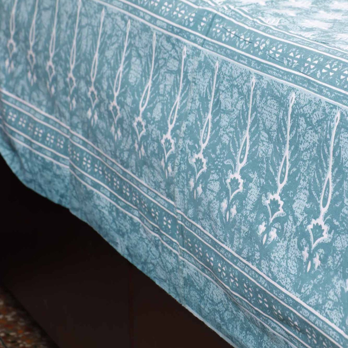 Meera Blue – Flat I Fitted Bedsheet (108x108 Inches)
