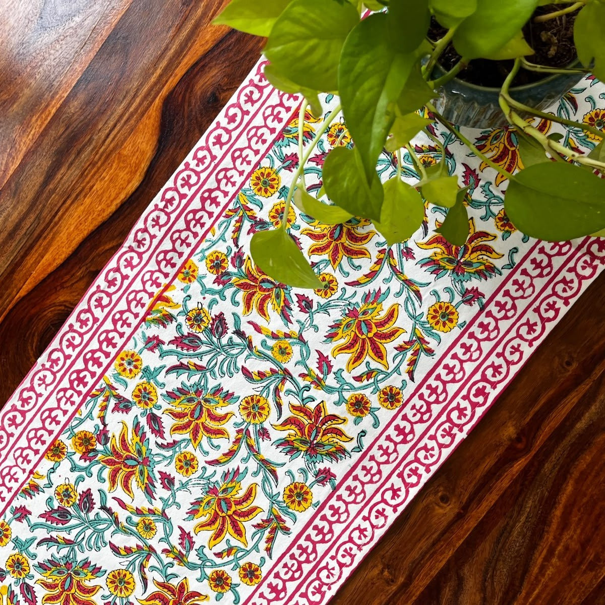 Kaveri - Table Runner