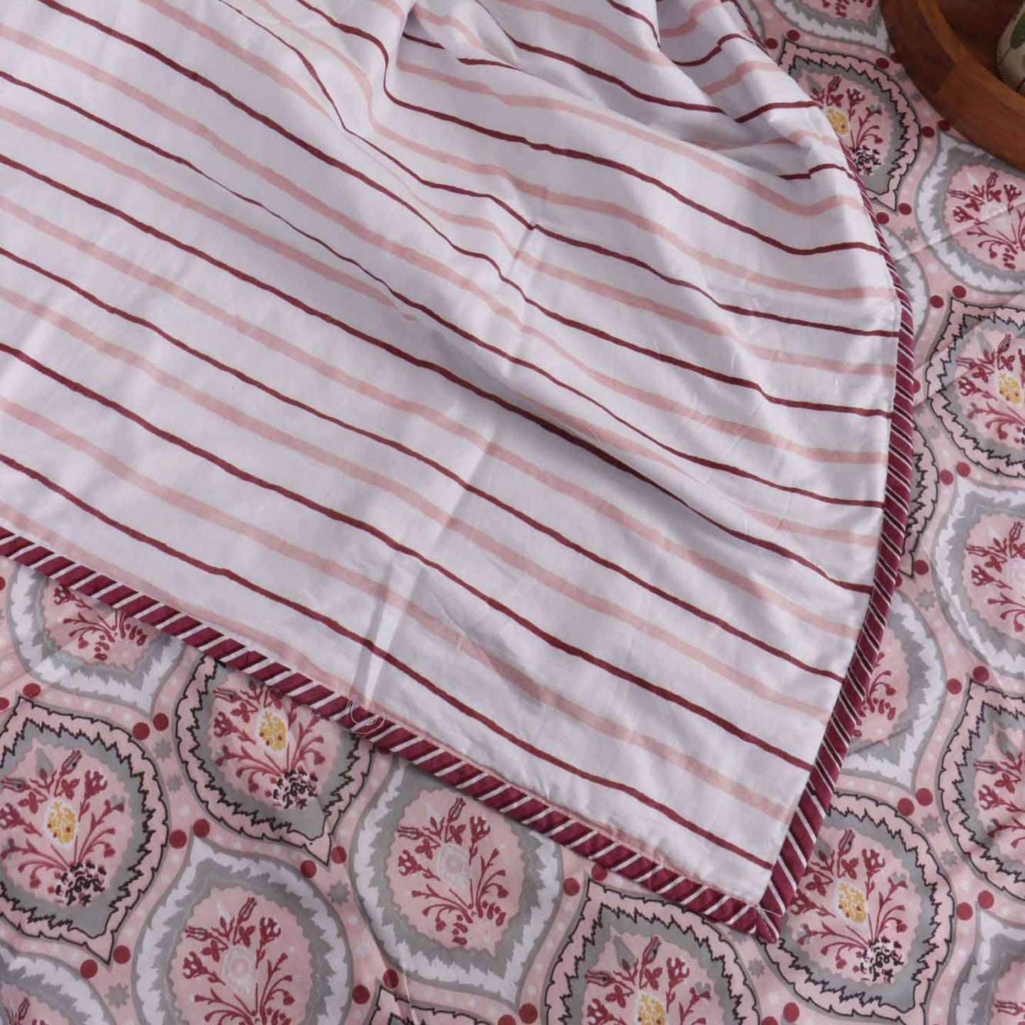Pair of Single Bed Reversible Mul Dohar – Ruhaani Red