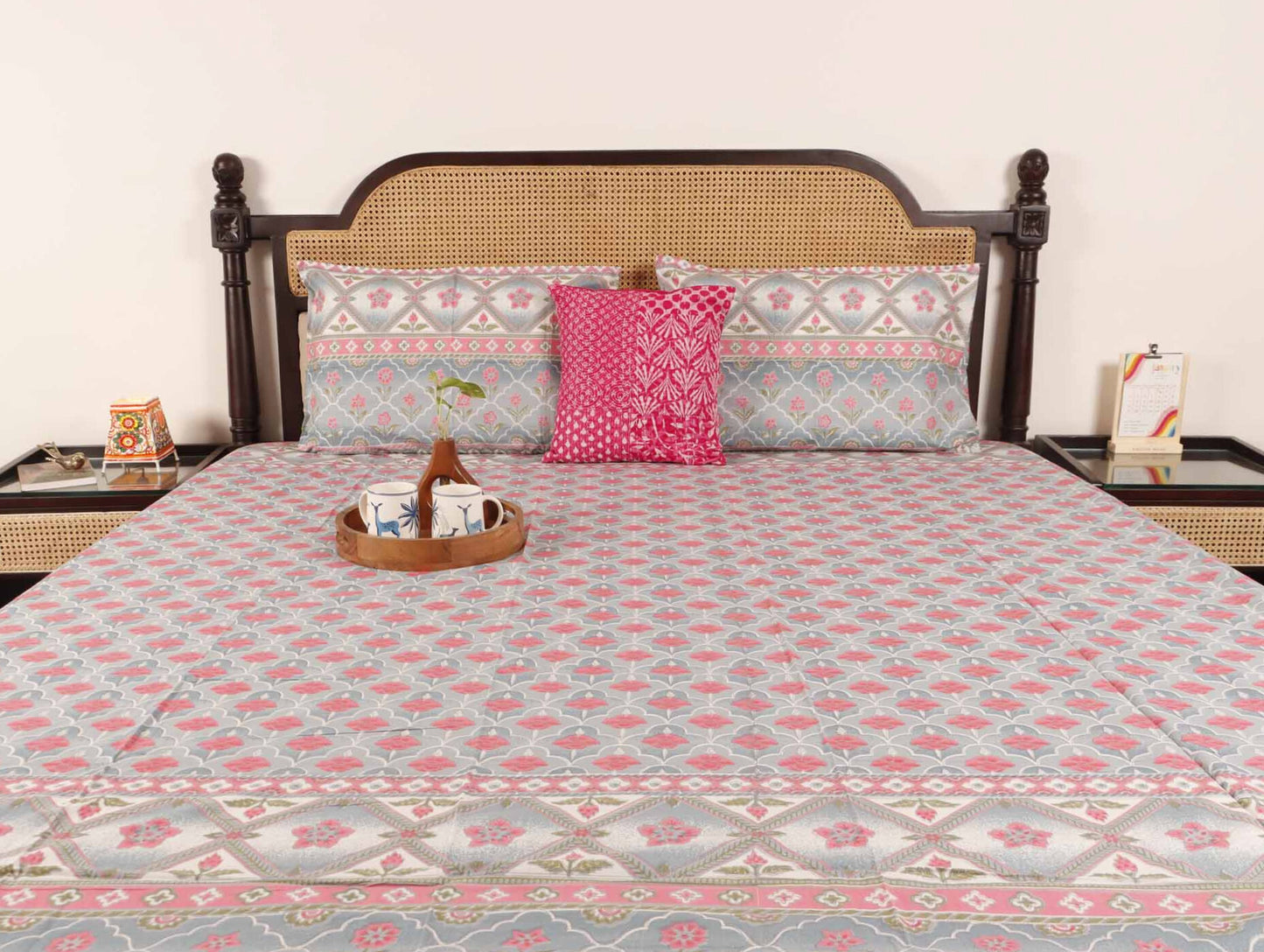 Suhani - Flat I Fitted Bedsheet (108x108 Inches)