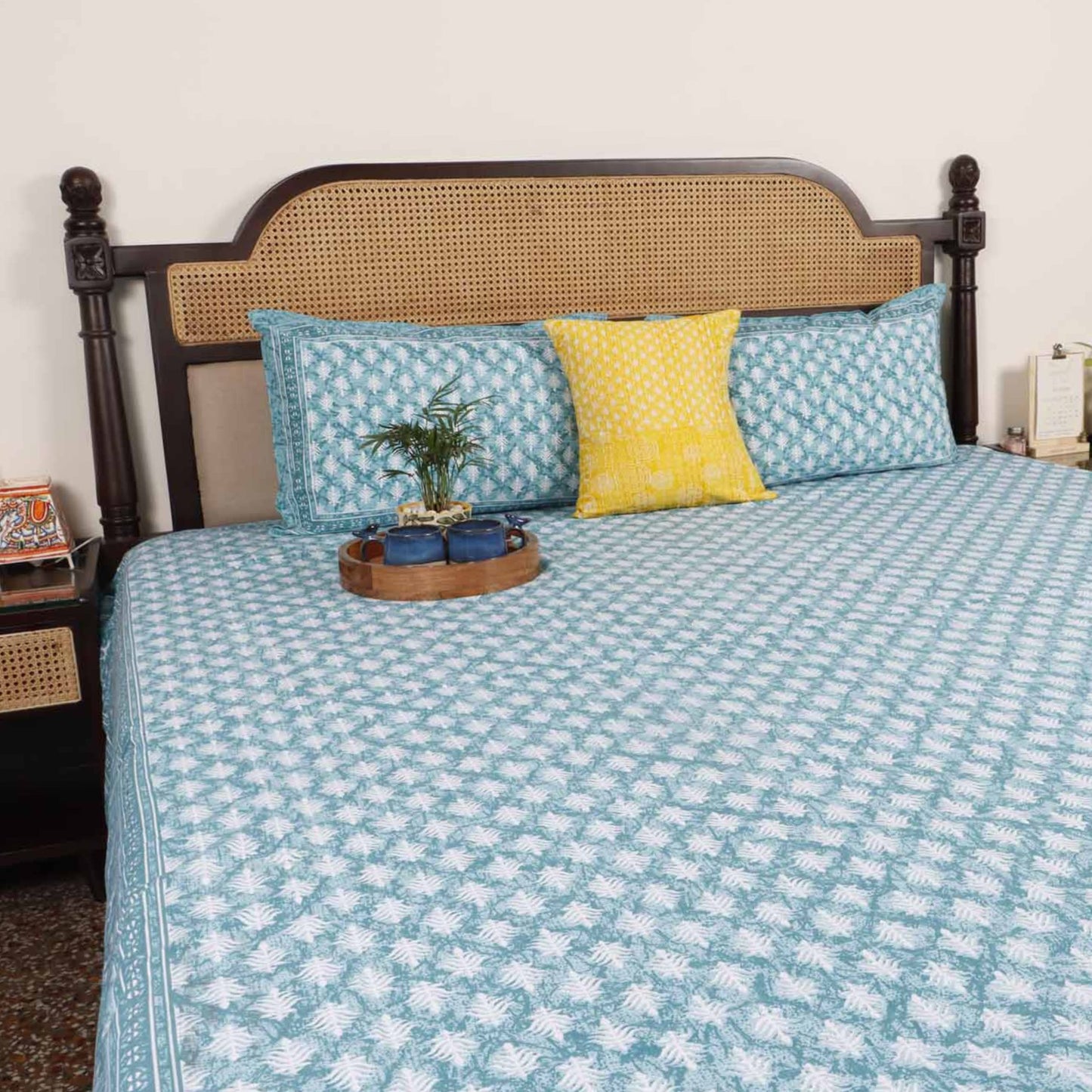 Meera Blue – Flat I Fitted Bedsheet (108x108 Inches)