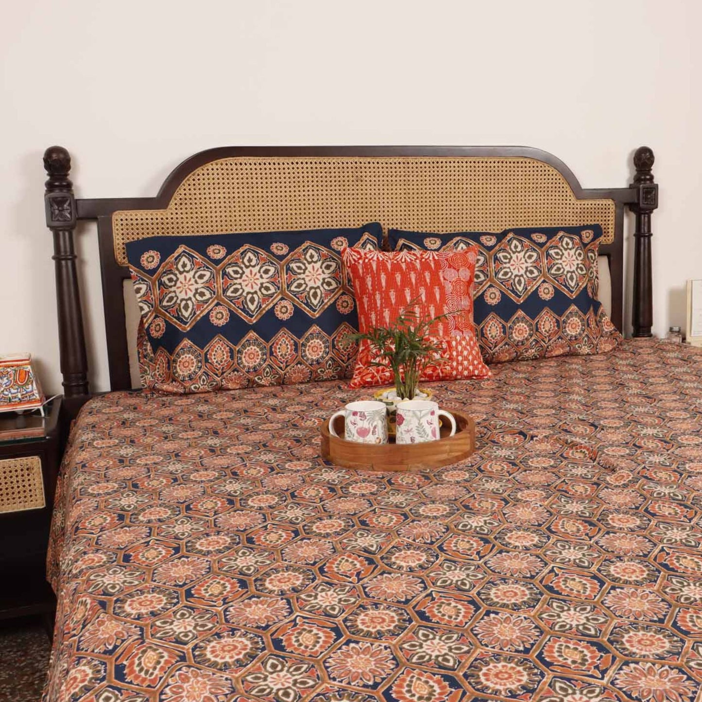 Rajwada – Flat I Fitted Bedsheet (108x108 Inches)
