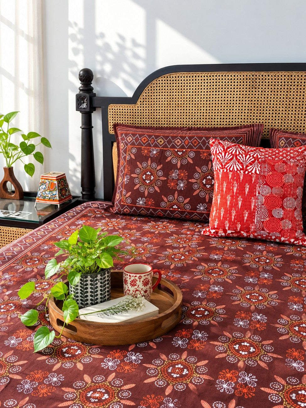 Kalamkari Mandala - Flat I Fitted Bedsheet (90x108 Inches)