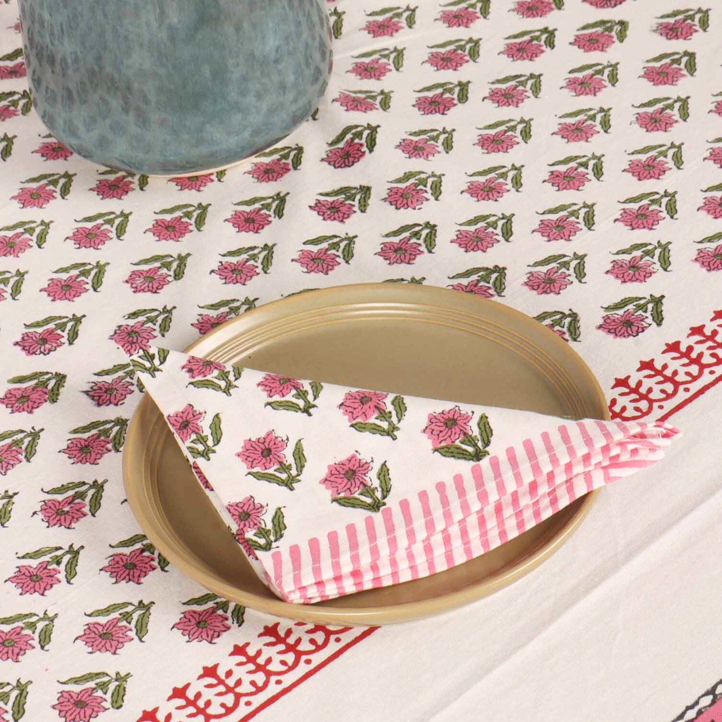 Hansika Hand Block Six seater Dining Table Cover With Napkins