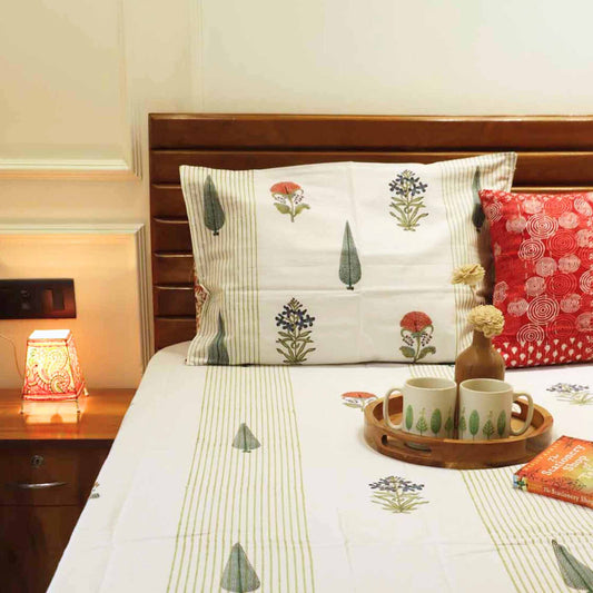 Mughal Lakeerein - Hand block Bedsheet (108x108 Inches)