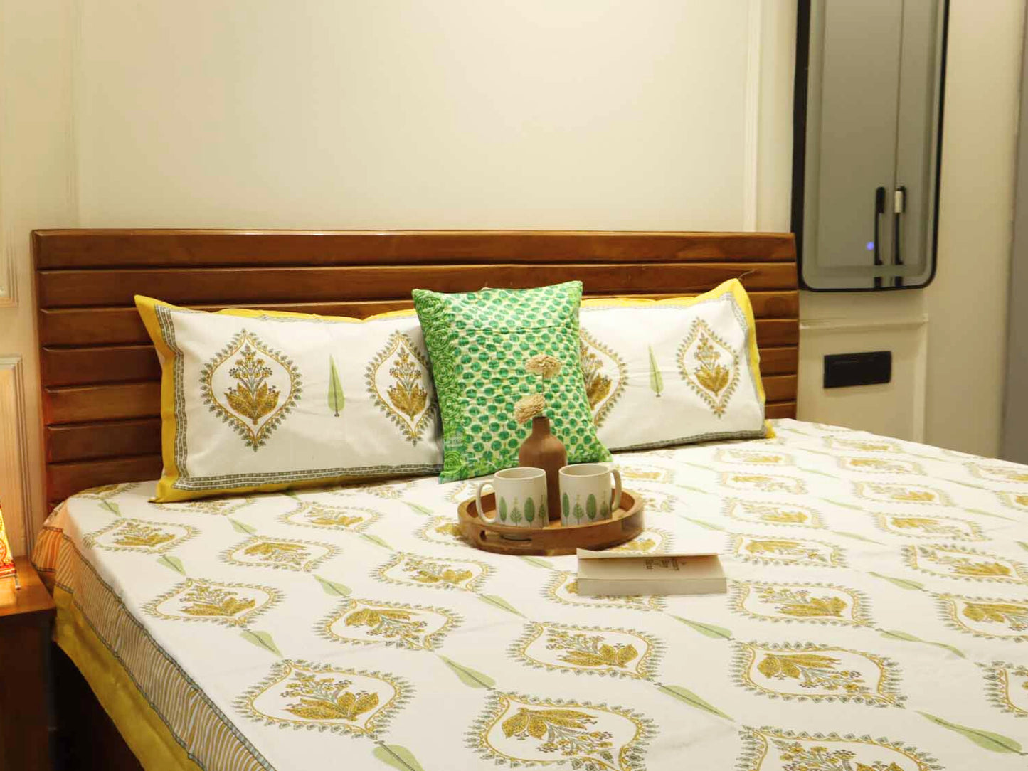 Ujala Yellow – Flat I Fitted Bedsheet (100x108 Inches)