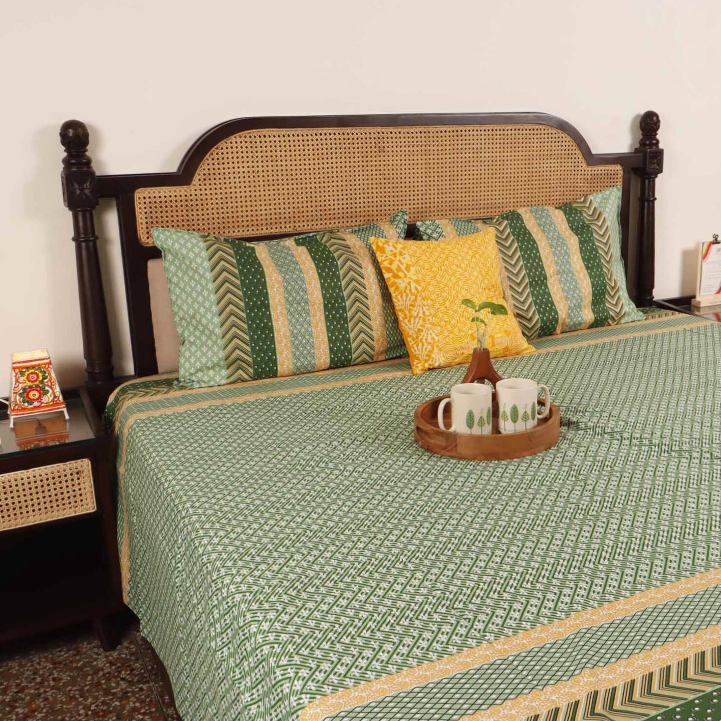 Amayra - Flat I Fitted Bedsheet (108x108 Inches)