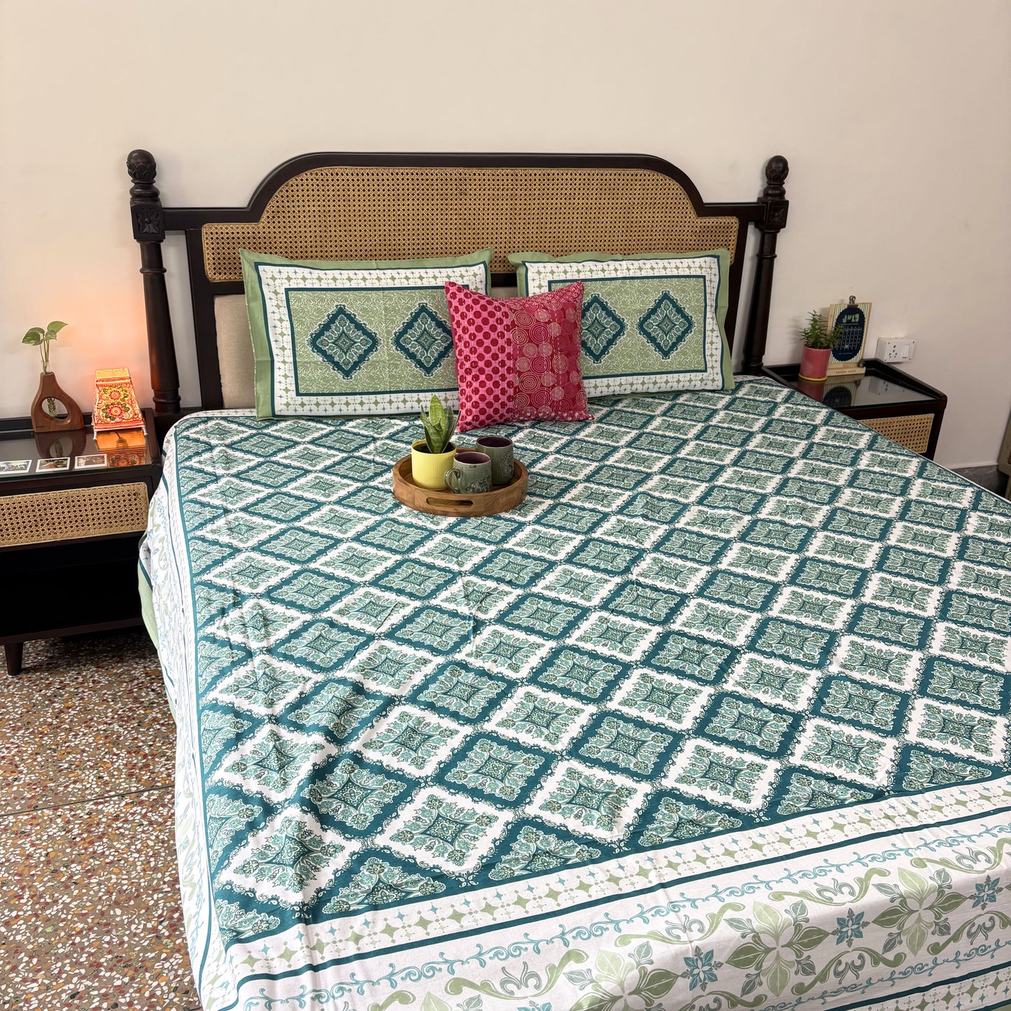 Sagar Green - Flat I Fitted Bedsheet (108x108 Inches)