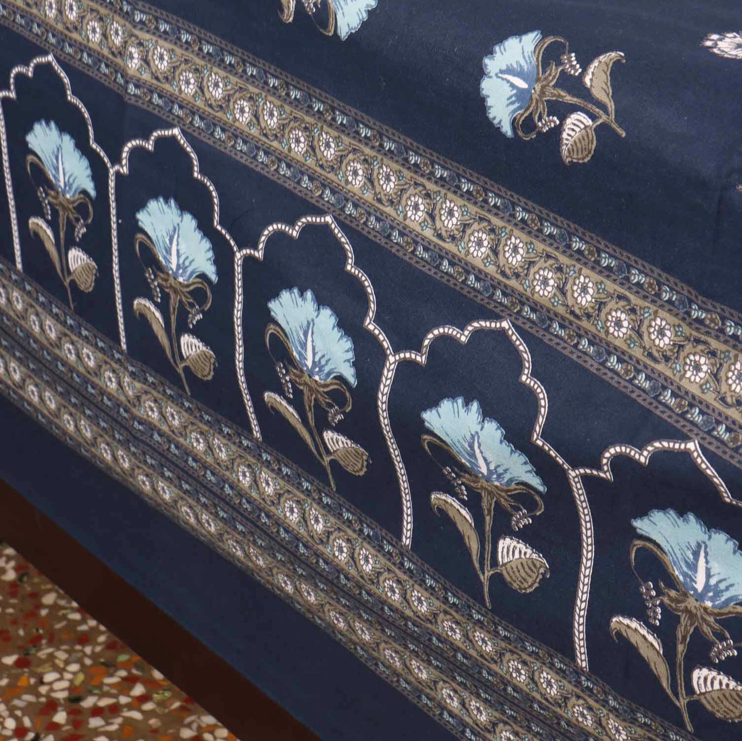 Anaya - Flat I Fitted Bedsheet (108x108 Inches)