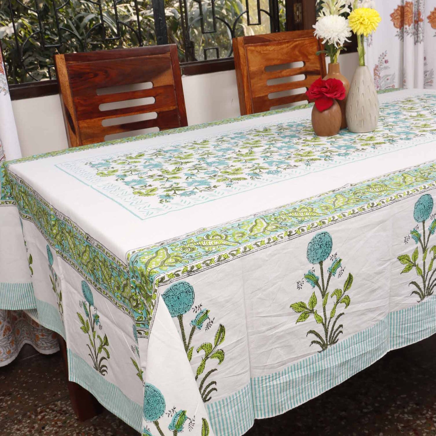 Jashn-E-Bahaara Phool - Hand Block Six Seater Dining Table Cover With Napkins
