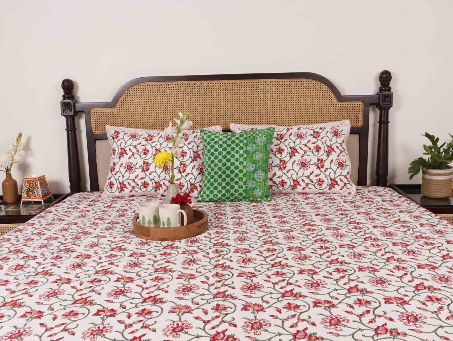 Laal Jaal - Handblock Bedsheet ( 90x108 Inches)