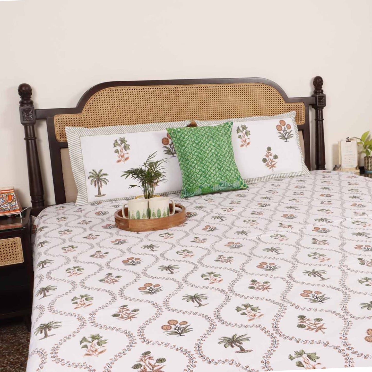 Sparsh – Flat I Fitted Bedsheet (90x108 Inches)