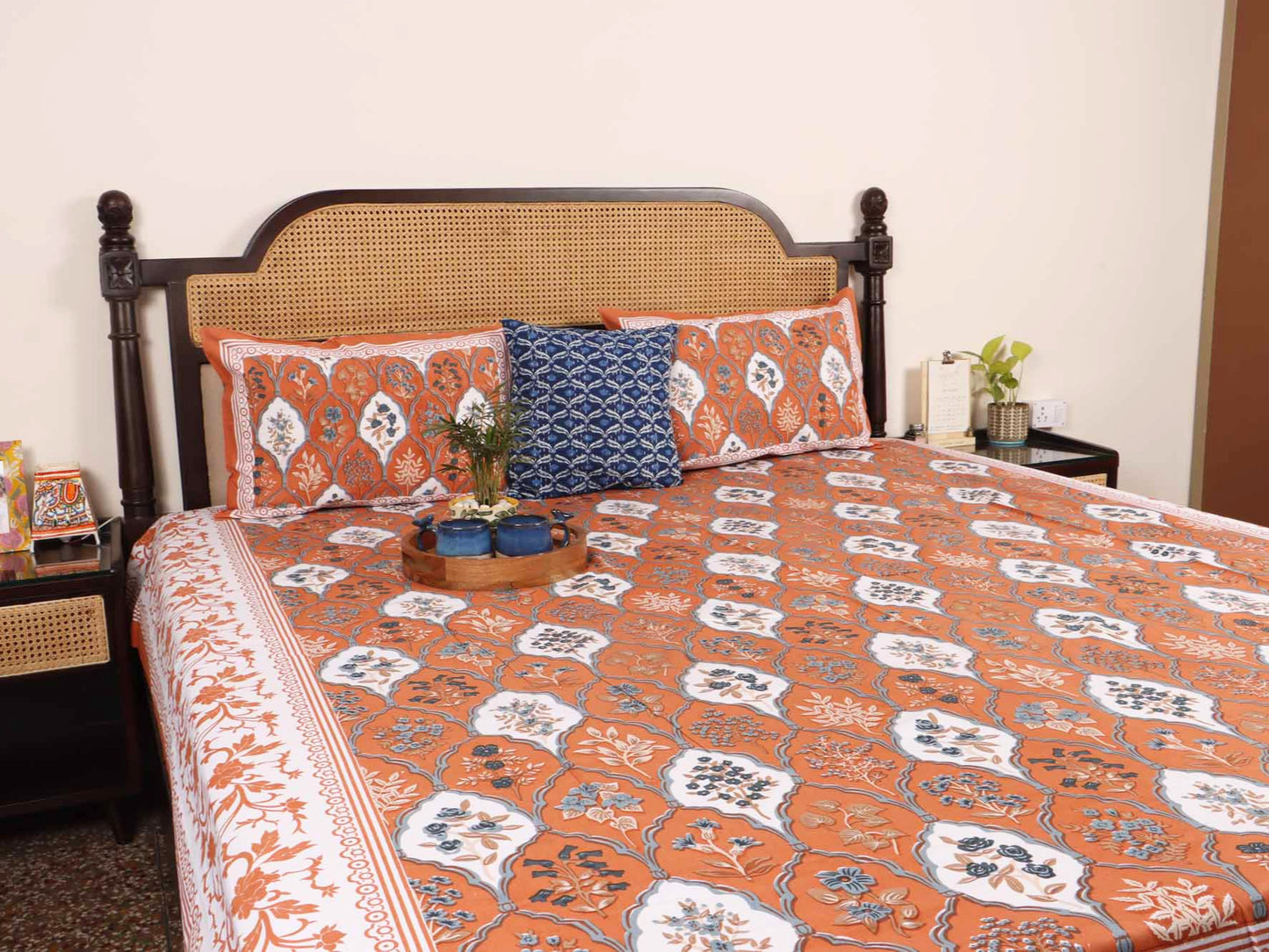 Rangrez Orange – Flat I Fitted Bedsheet (90x108 Inches)