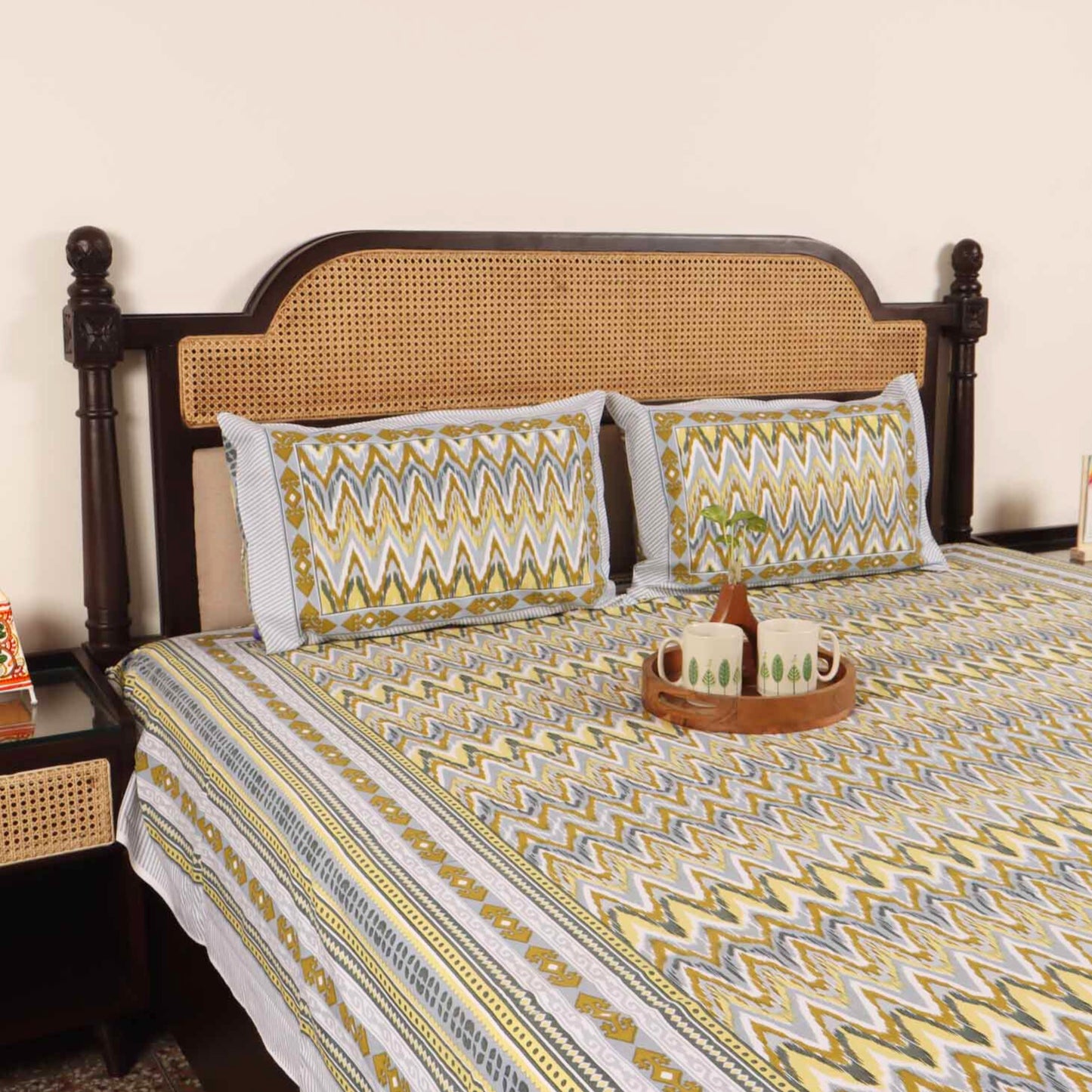 Niyati Green - Flat I Fitted Bedsheet (90x108 Inches)