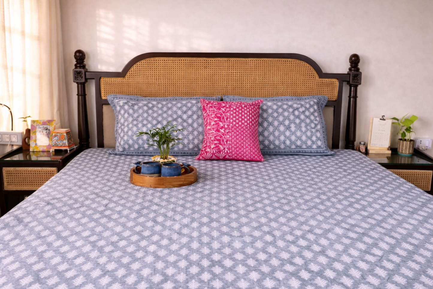 Meera Grey – Flat I Fitted Bedsheet (108x108 Inches)
