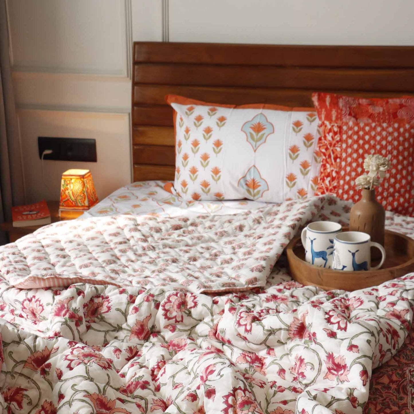 Laal Jaal  - Single Bed/ Double Bed Razai/ Comforter