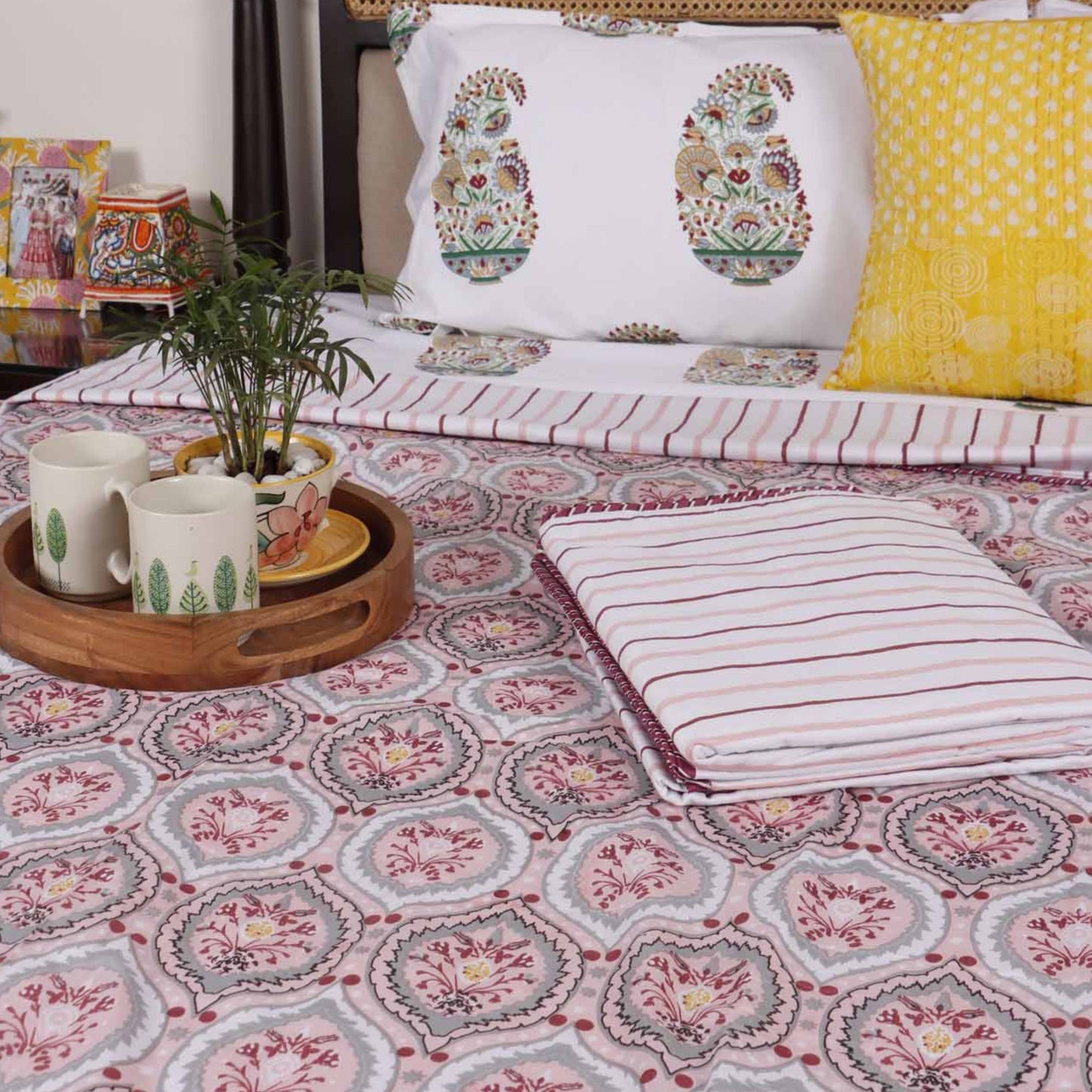 Pair of Single Bed Reversible Mul Dohar – Ruhaani Red
