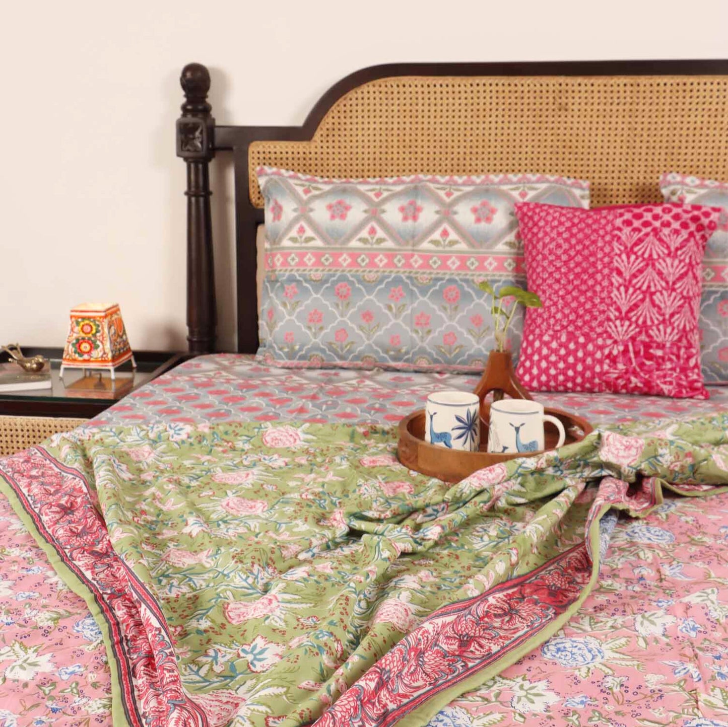 Double Bed Reversible Mul Dohar – Strawberry Menthol