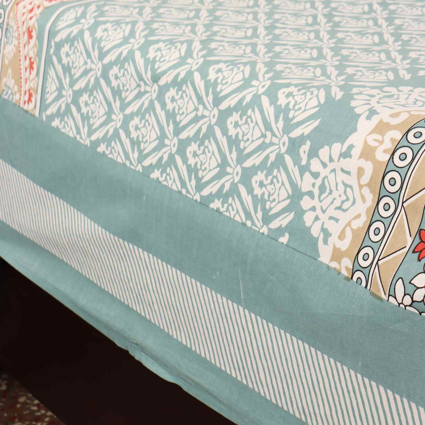 Matang - Flat I Fitted Bedsheet (108x108 Inches)