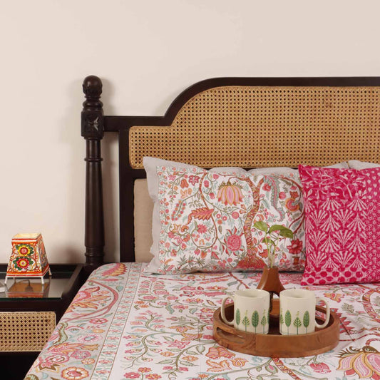 Vatika - Flat I Fitted Bedsheet (90x108 Inches)