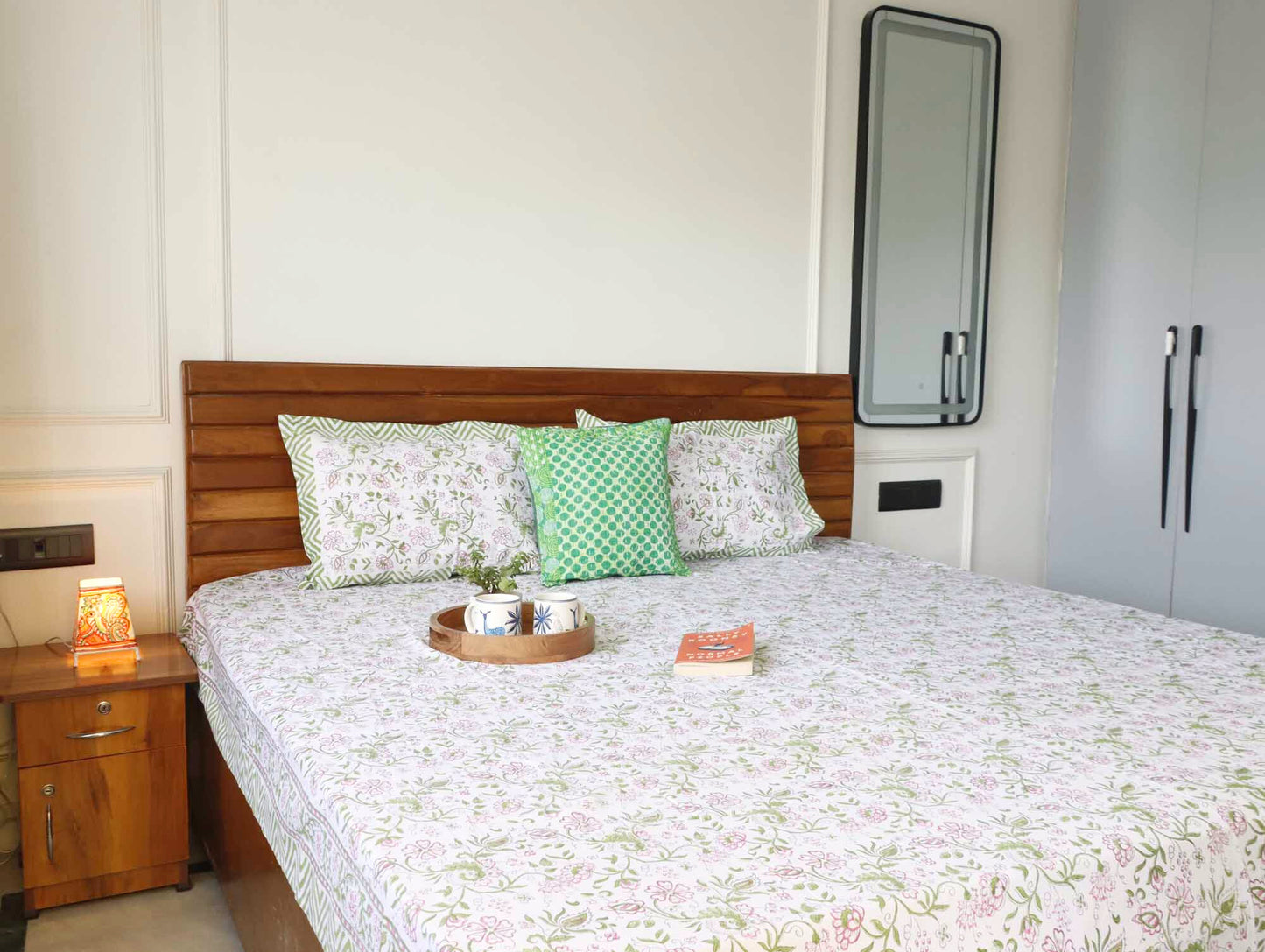 Shaant - Handblock Bedsheet (90x108 Inches)