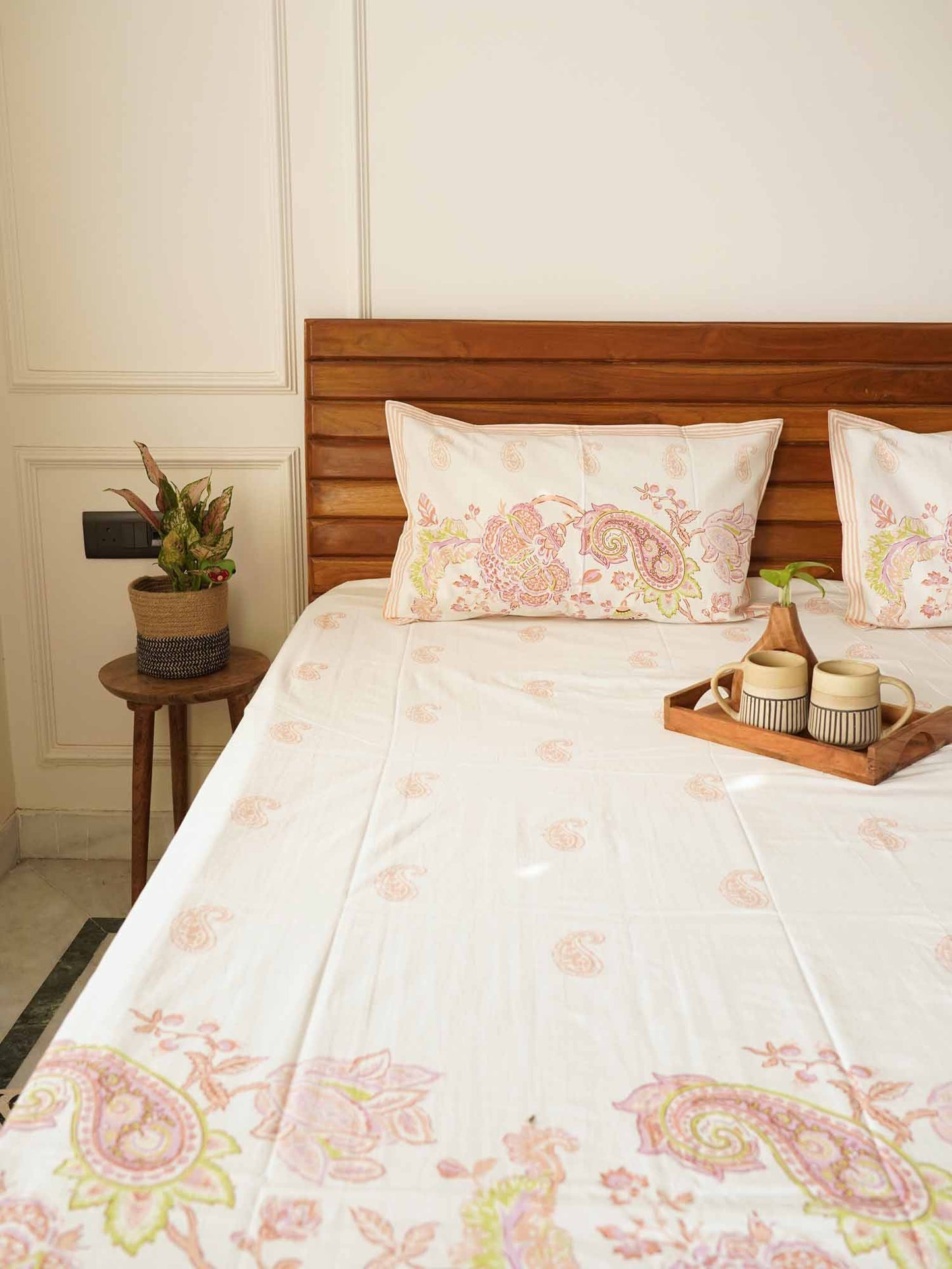 Jaal Peach   -  Bedsheet (108x108 Inches)