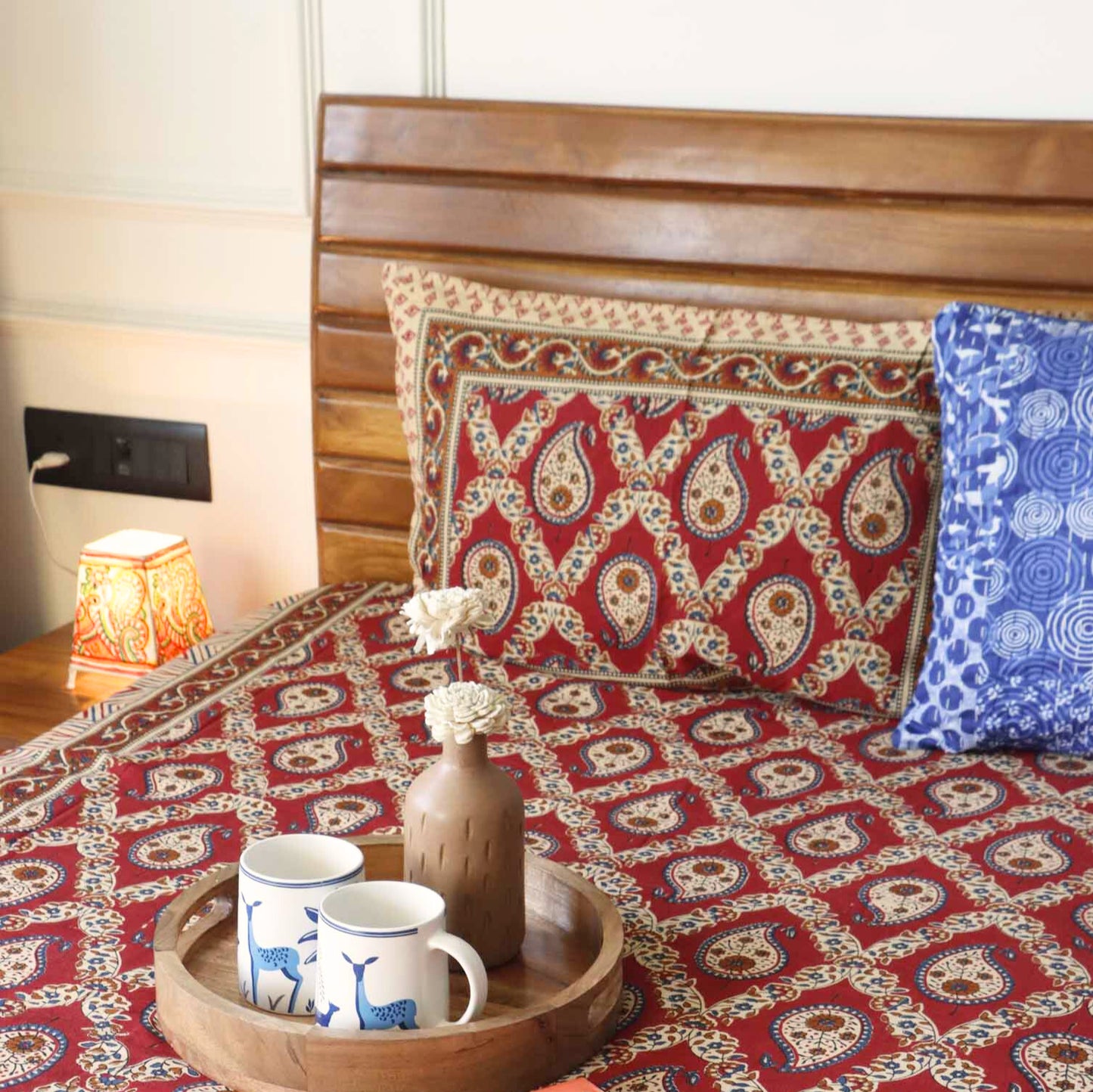 Kalamkari Laal Booti  - Flat I Fitted Bedsheet (108x108 Inches)