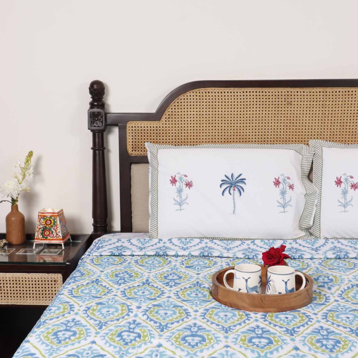 Double Bed Reversible Mul Dohar – Ikkat Blue