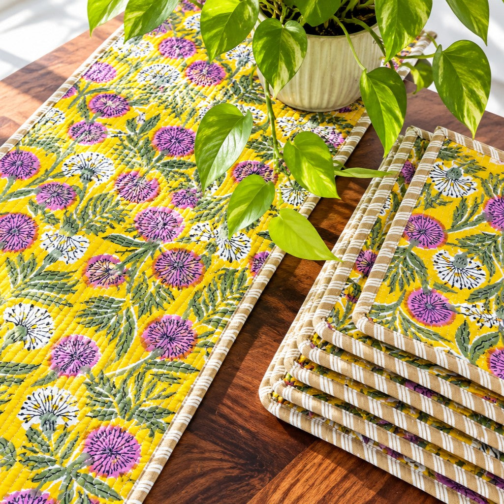 Daffodil - Quilted Table Runner and 6 Mats