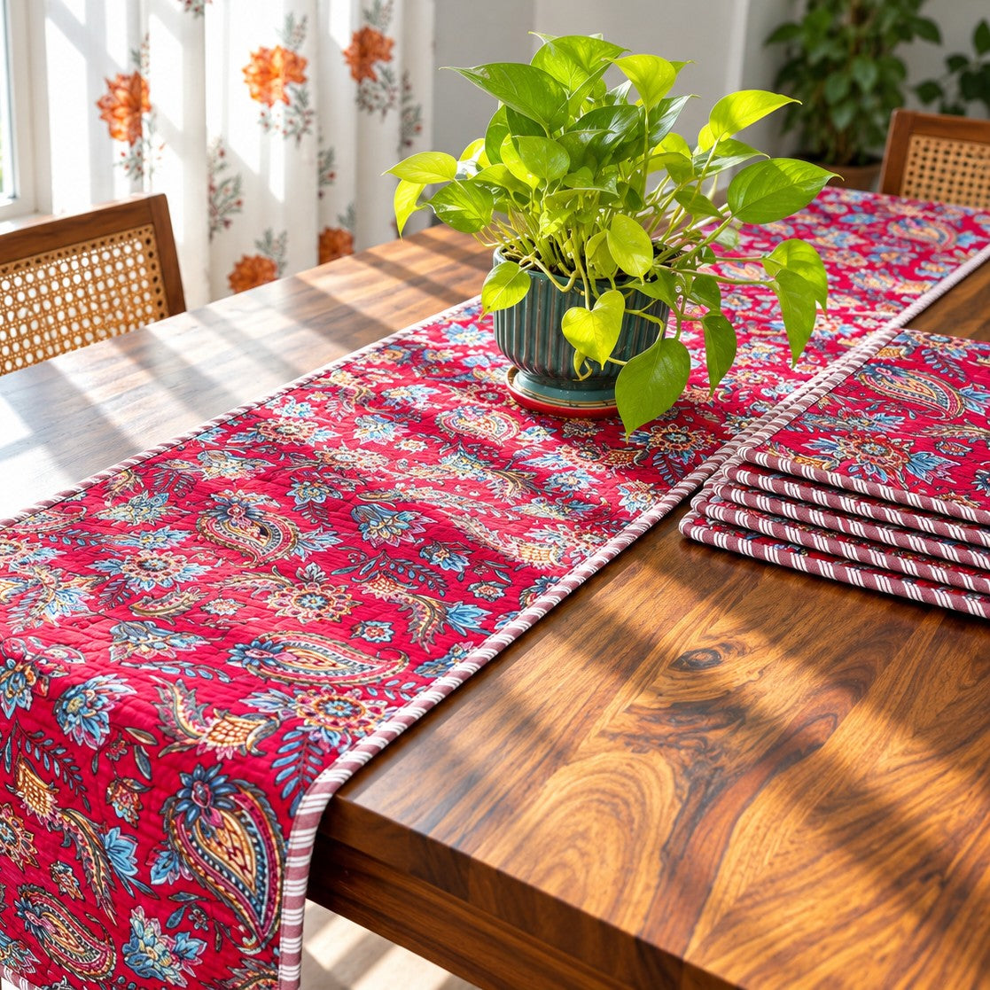 Scarlet - Quilted Table Runner and 6 Mats