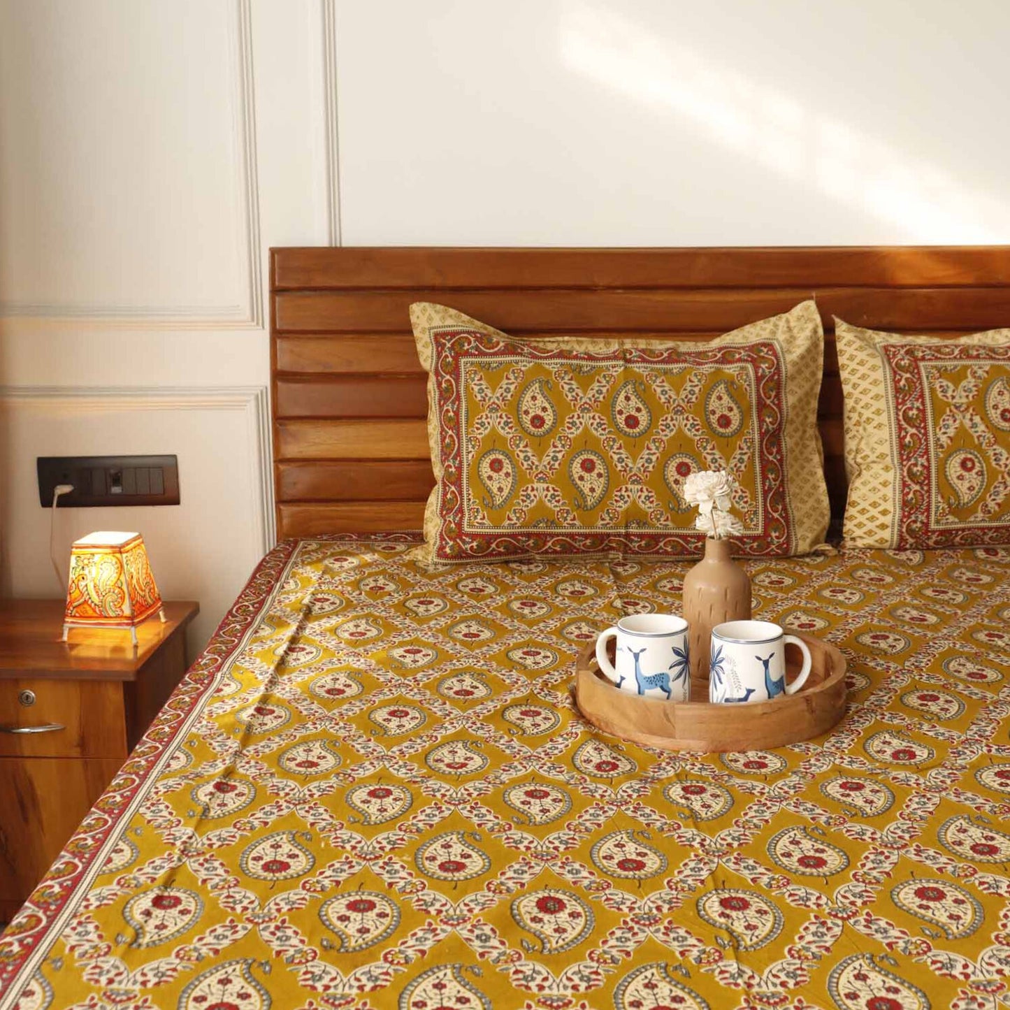 Kalamkari Mustard Booti - Flat I Fitted Bedsheet (108x108 Inches)