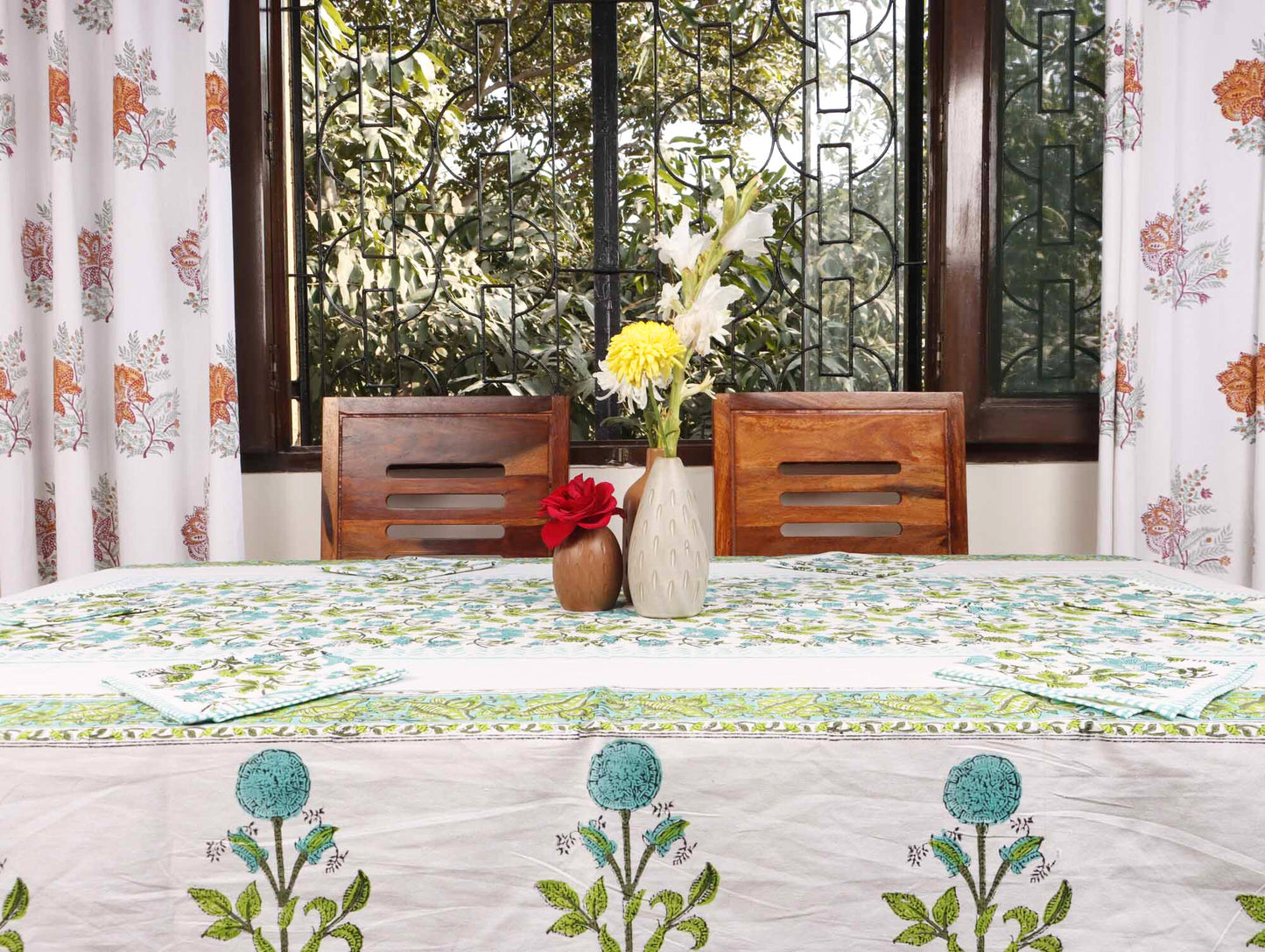 Jashn-E-Bahaara Phool - Hand Block Six Seater Dining Table Cover With Napkins