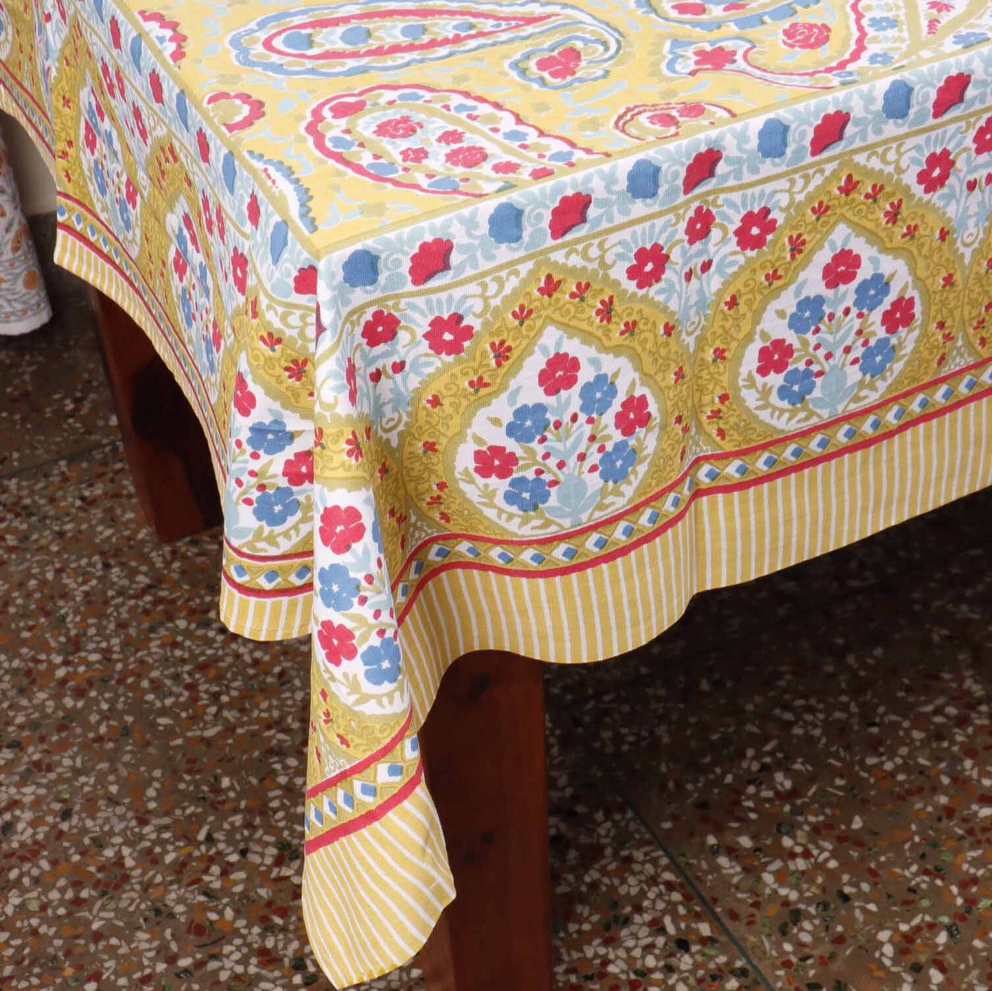 Navya - Six seater Dining Table Cover