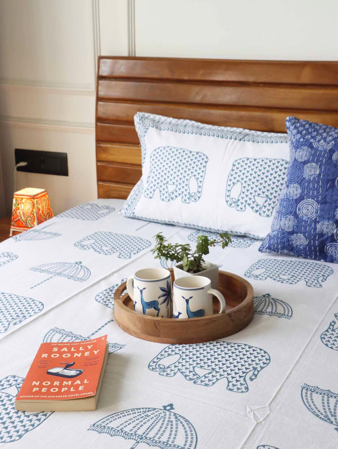Hathi Chhatri  Flat I Fitted Bedsheet (90x108 Inches)