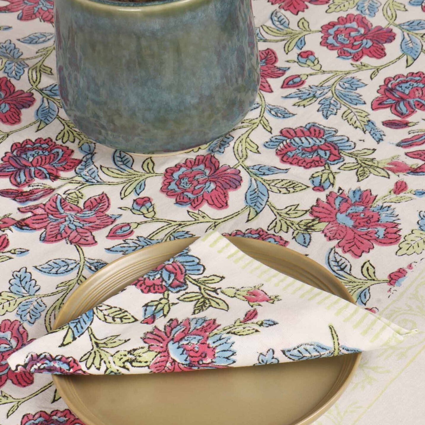 Vamika Hand Block Six seater Dining Table Cover With Napkins